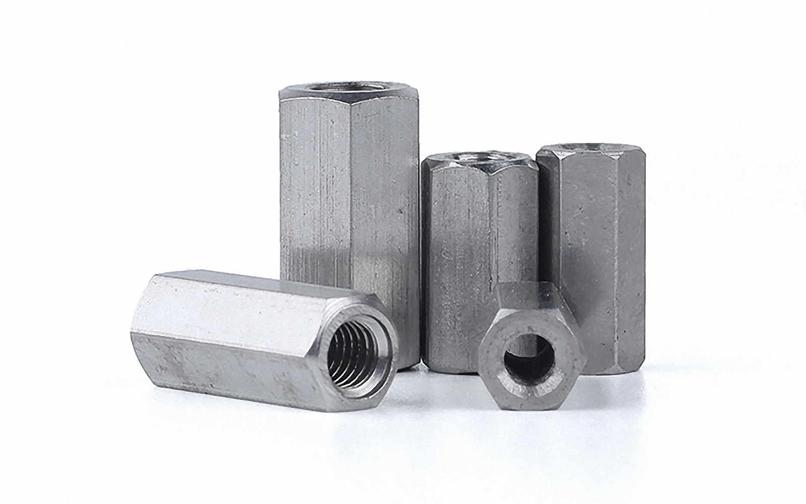 1Pcs A2-70 304 In Acciaio Inox Dado Esagonale Hex Estendere Lungo Rod Accoppiamento Dado Tubolare M4 M5 M6 M8 M10 M12 M16 M20 M24