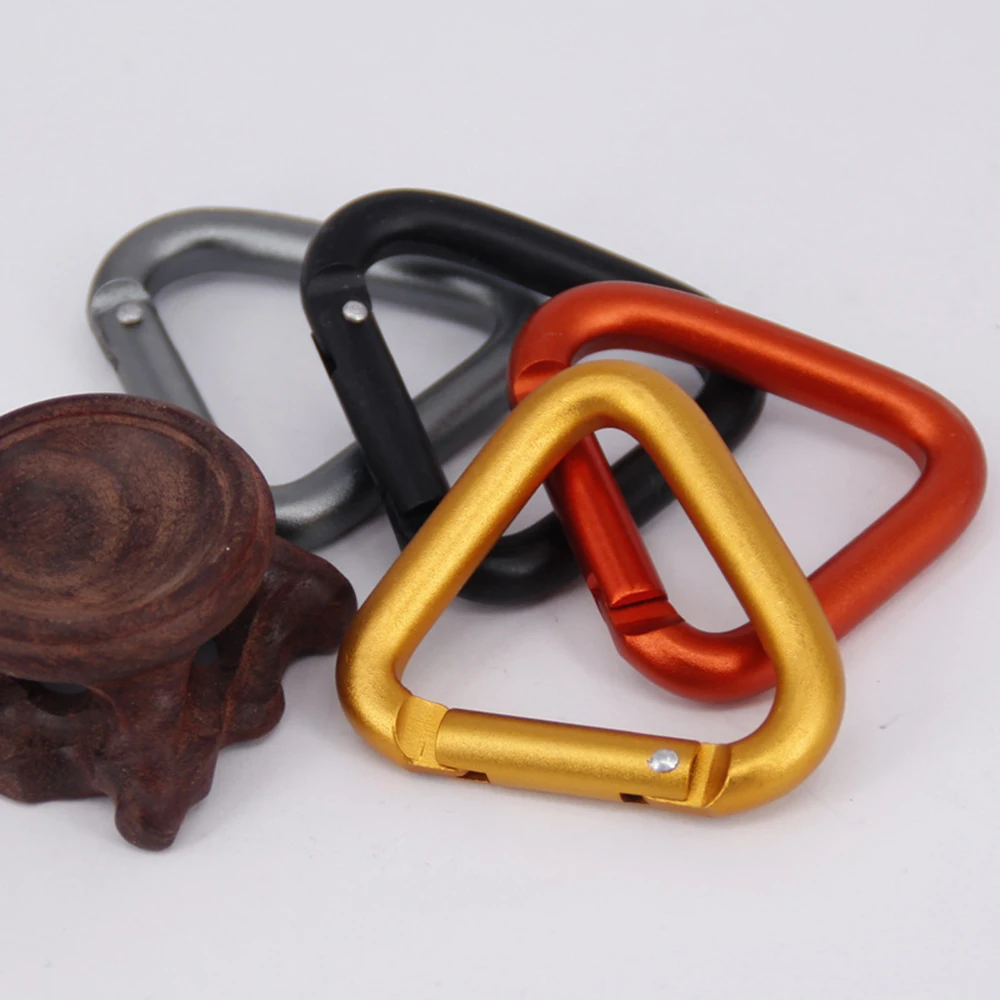 1 PC สามเหลี่ยม Carabiner Camping กลางแจ้งเดินป่าพวงกุญแจ Snap คลิปตะขอกาต้มน้ำหัวเข็มขัดหัวเข็มขัดหัวเข็มขัด Carabiner อุปกรณ์เสริม