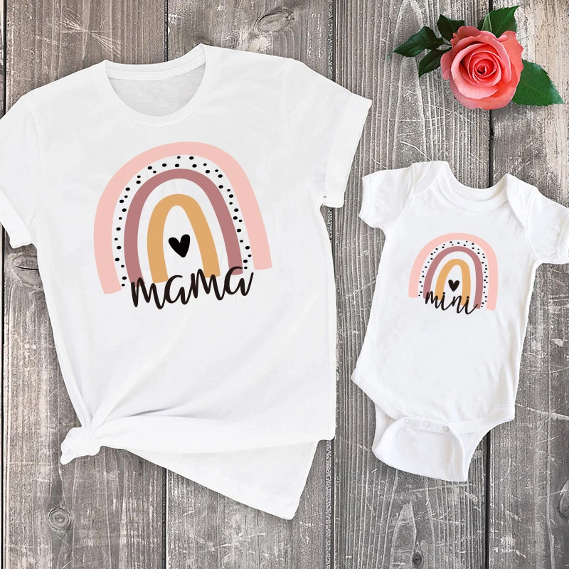 Tenues assorties pour la famille, T-shirt à la mode pour mère et enfant, vêtements assortis pour maman et fille, été