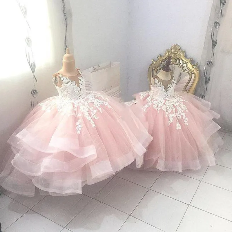 Pink Flower Girl Dresses Toddlers Tiered Tulle Princess Pageant Gowns neonate Lace Applique Ball Gown abiti da festa di nozze