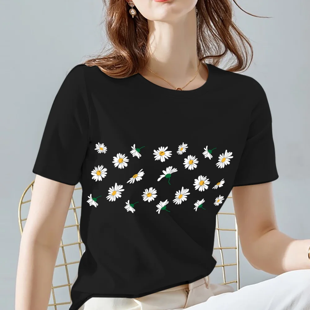 Women Tshirts Black Basis O-neck Tshirt Casual Soft Short Sleeve Tee Harajuku Daisy Pattern Printing Series Tops Women Clothes