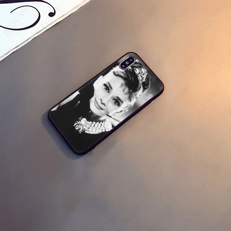 Audrey Hepburn Phone Case Shell For iphone 15pro 11pro 13pro 14pro 12pro xs max 7 8 XR 12mini 15plus 13mini SE 2020 cover