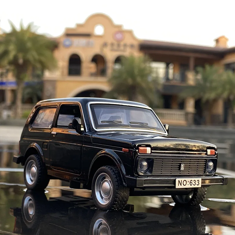 1:32 russo LADA NIVA LADA 2106 modello di auto in lega giocattolo pressofusione di metallo tirare indietro musica luce auto giocattoli per bambini veicolo