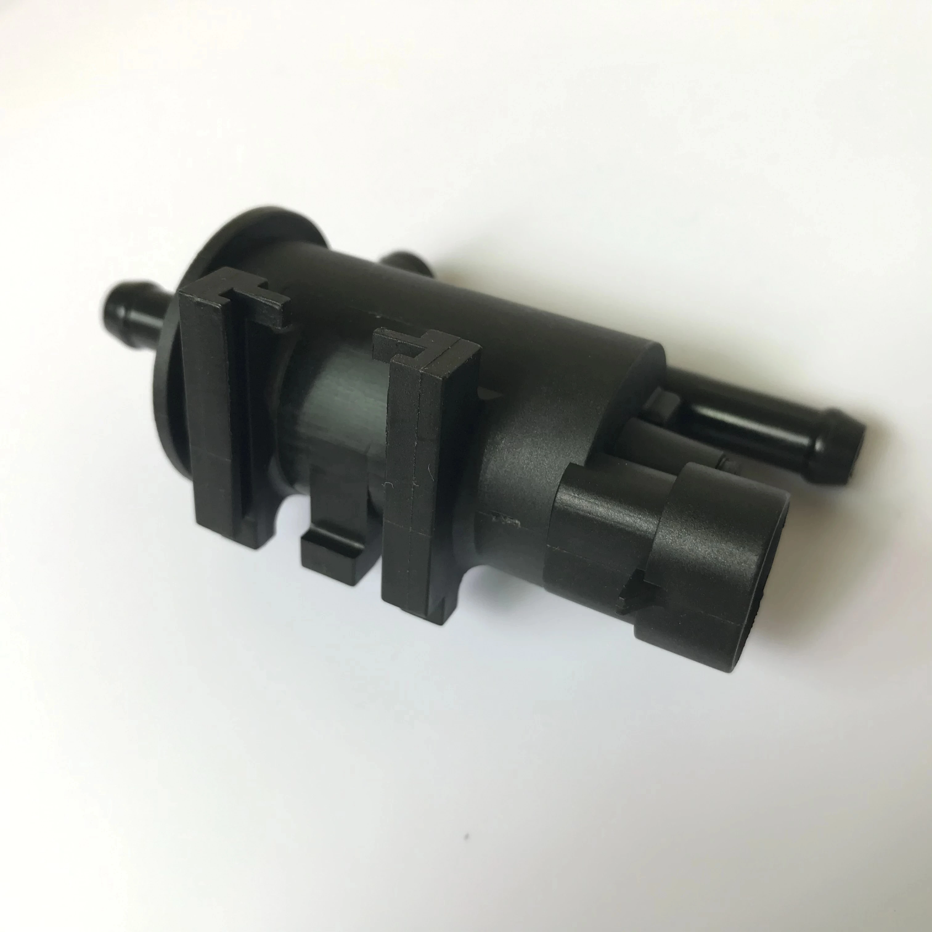 

Клапан управления продувкой PCV, регулирующий клапан канистры для двигателя FAW V2 V5 5A 8A SOKON, DFSK K07 V27