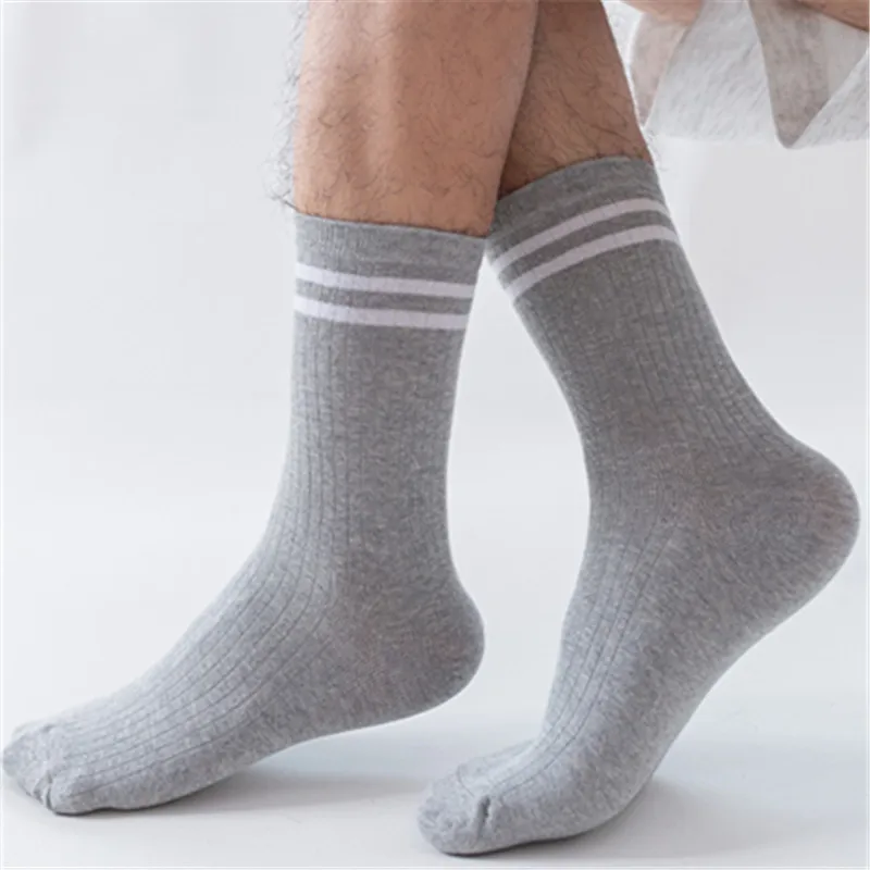 Simple Middle Tube Men Socks Solid Color Black White Gray Breathable Cotton Sports Socks Male Short Socks