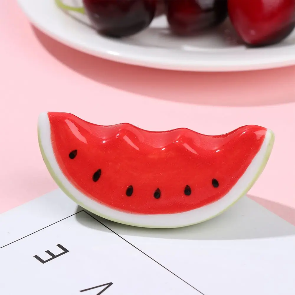 Styl japoński uchwyt ceramiczny pałeczki do jedzenia śliczne Panda arbuz wiśniowy kwiat zastawa stołowa spoczywa Chopstick Rack akcesoria kuchenne