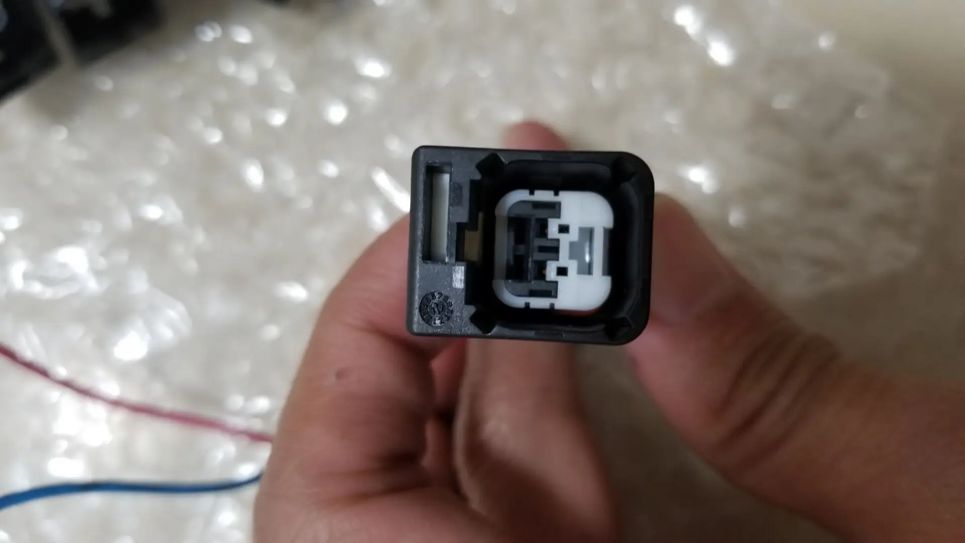 1pcs for car connector hyund airb bag crash sensor connector   USED