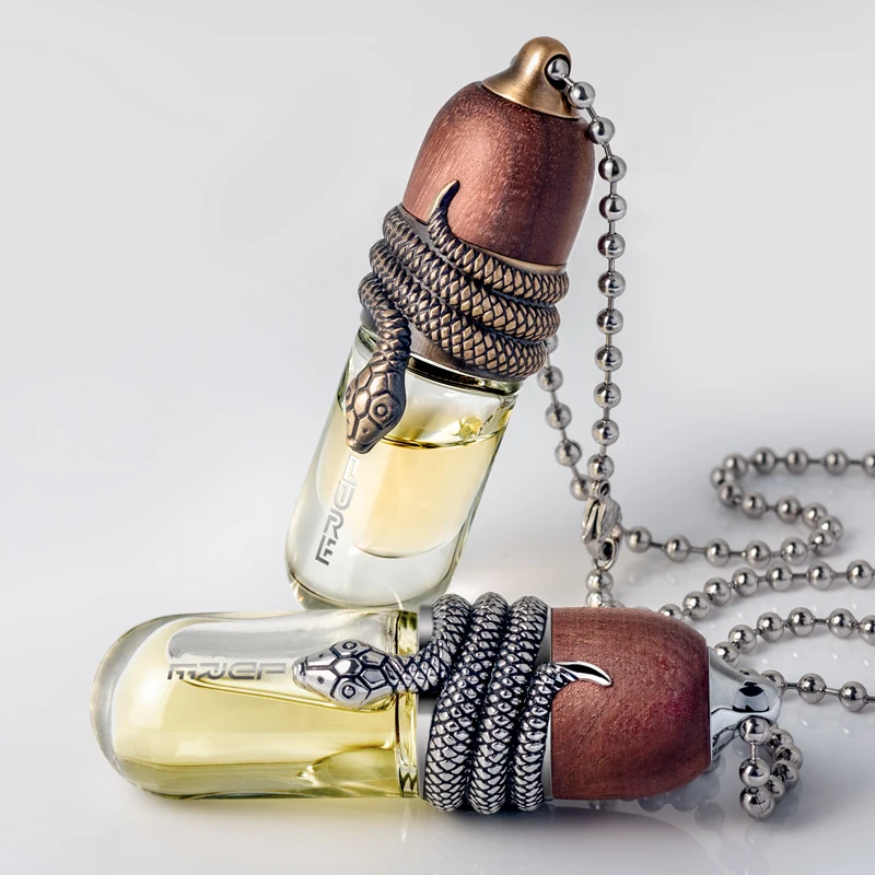 Luxury style Car Air Freshener Hanging Perfume Pendant Bottle Auto Essential Oils Perfume Bottle Diffuser Automobiles Ornaments