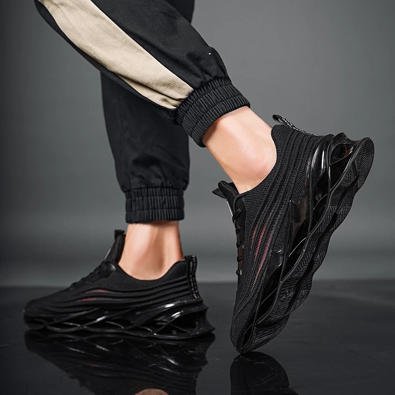 Men's outdoor sneakers soft sole casual shoes  high-quality breathable men's shoes