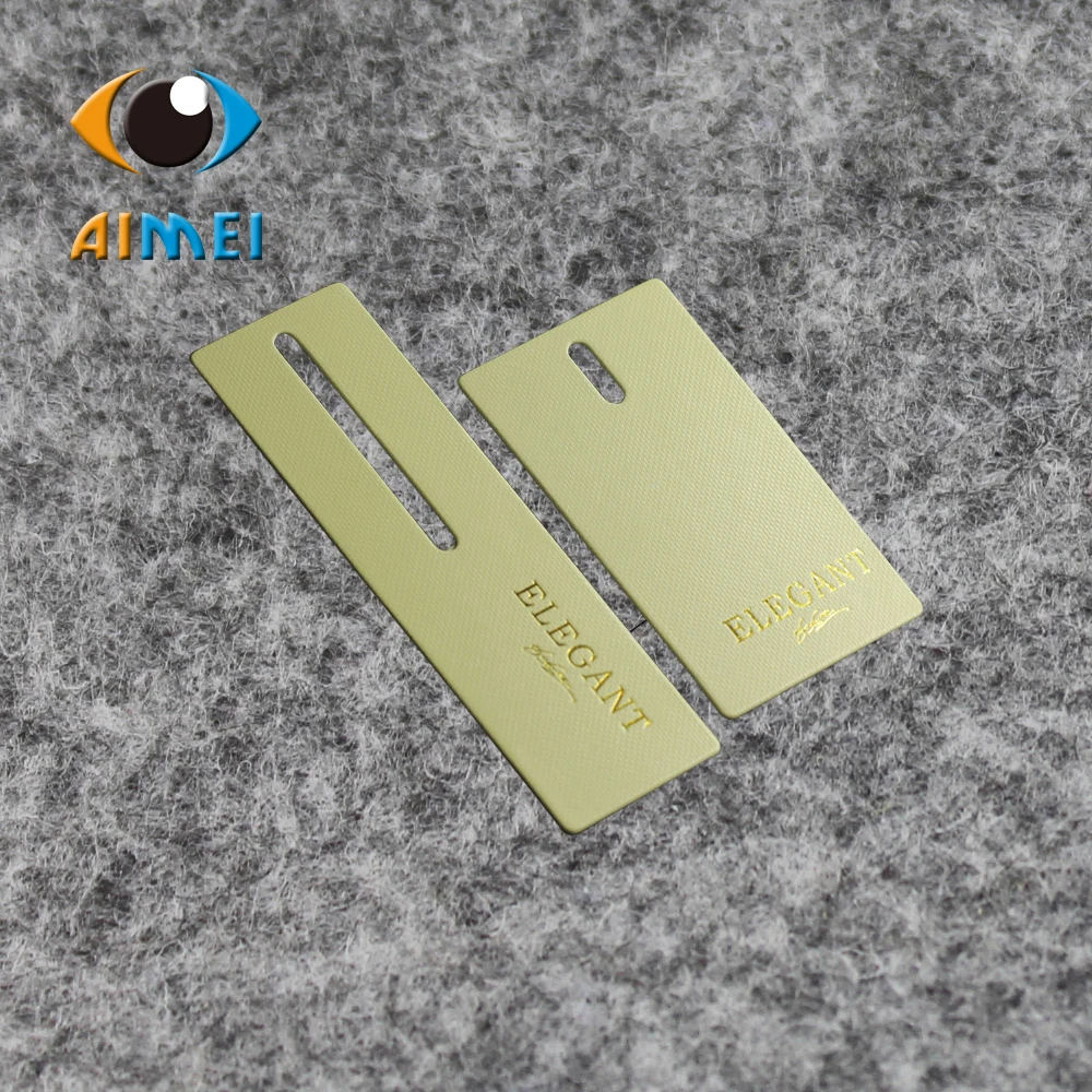 

Customize 400 Gsm Paper Hang Tags With Gold Foiled Logo For Clothing High Grade Garment Swing Tags Print Clothes Price Tag