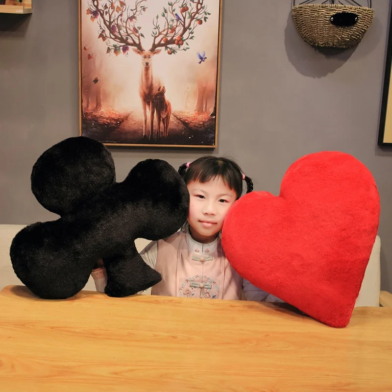 Chinês jogando cartas espadas corações vermelhos ameixa flor cubo travesseiro de pelúcia brinquedo macio recheado dos desenhos animados cartões de jogo boneca travesseiros de dormir