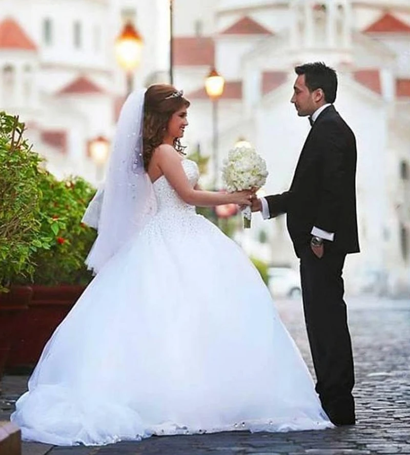 Vestido de novia con apliques de encaje y perlas, traje de novia con escote Corazón, novedad de 2024