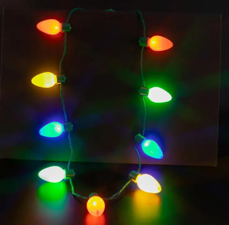 100pcs LED Light Up Christmas Bulb Star Necklace Glowing Party Favors for Adults or Kids Holiday Party Decoration SN3844