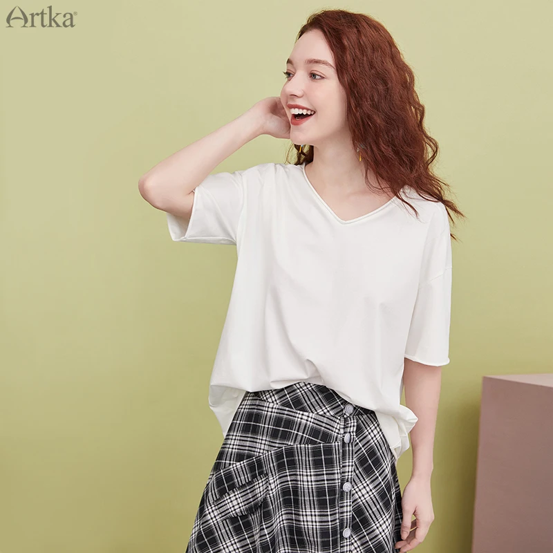

ARTKA 2025 Summer New Women T-shirt Pure Cotton Fashion Casual V-Neck T-shirt Loose Short Sleeve White T-shirts Women TA25002Q