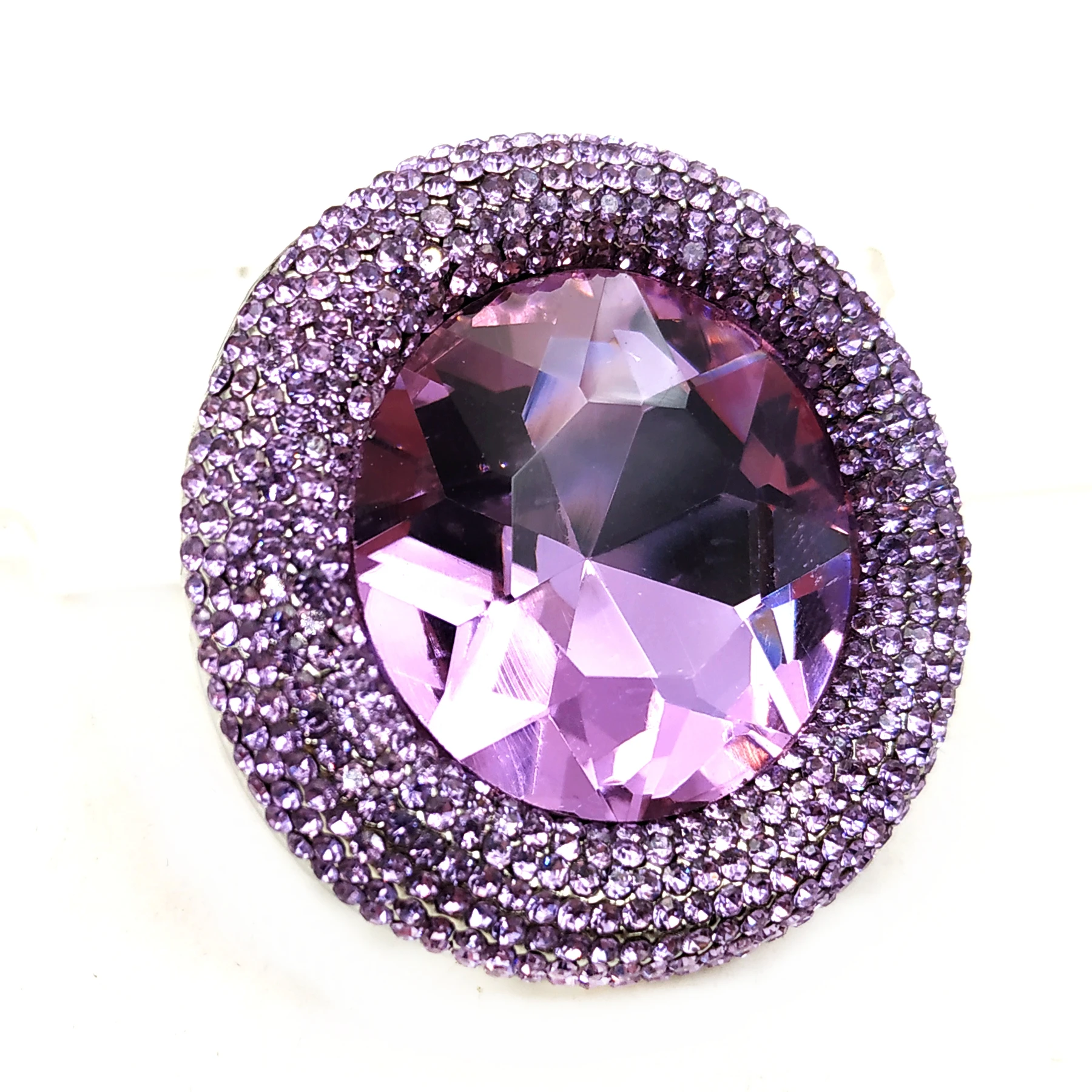 Fantastic Vintage Tinny Crystal Surrounded Large Round Lilac Purple Stone Brooch Lavender Pins for Prom Dressy Ball Gown Jewelry