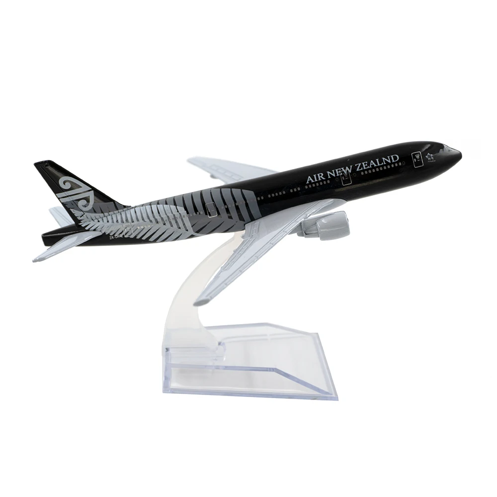 

1/400 Aircraft Air New Zealand Boeing777 16cm Alloy Plane Model Toys Decoration Children Kids Gift for Collection