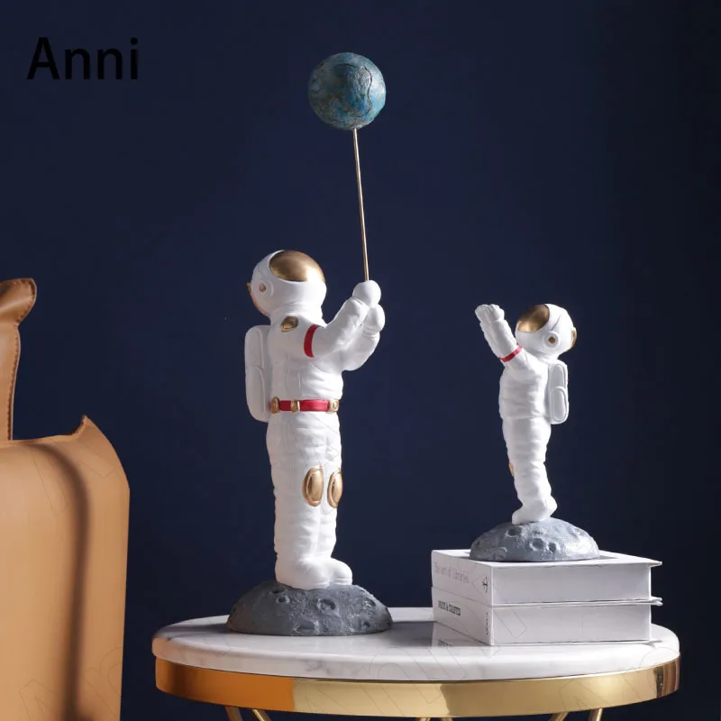 2Pcs Creativity Astronaut Figurine Nordic Modern Resin Spaceman Father and Son Figure Statue Living Room Decoration Ornaments