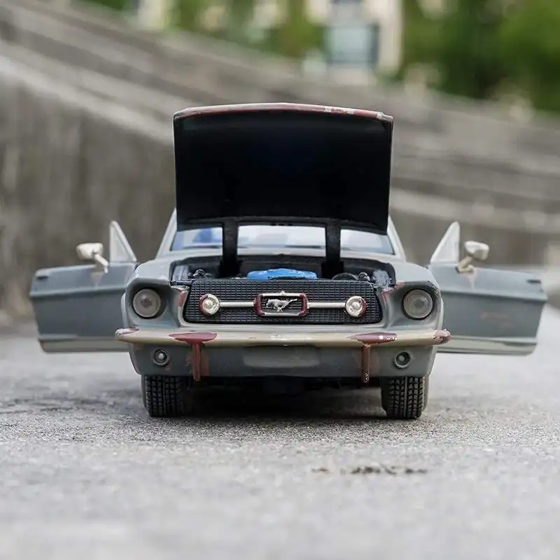 Maisto-coche antiguo Ford Mustang GT 1967, escala 1:24, coche de aleación, vehículo de juguete, coleccionable, regalo de cumpleaños para niños