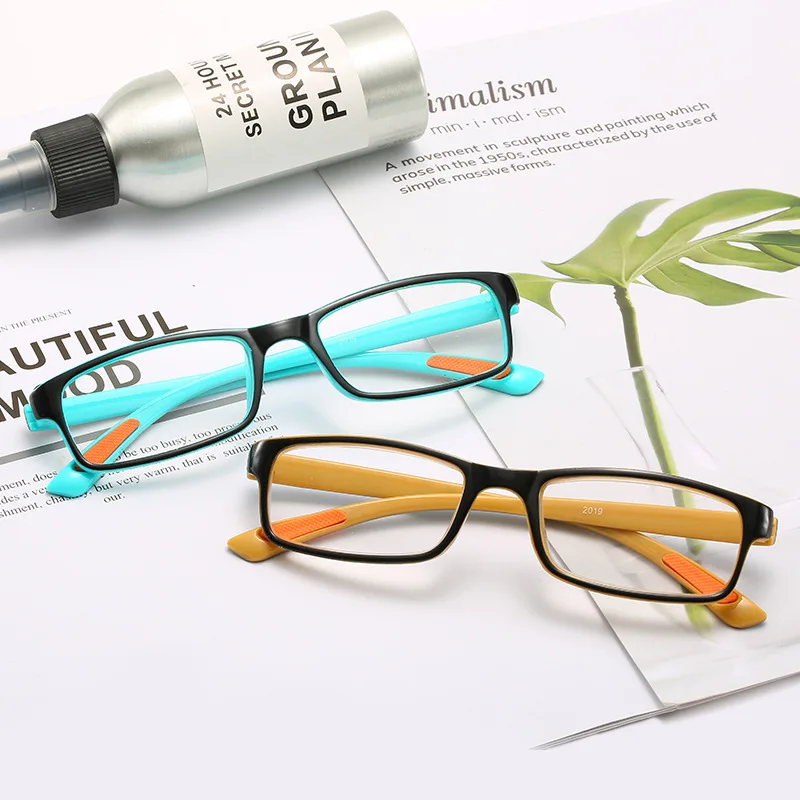 SWOKENCE Myopia Glasses Prescription -0.5 to -10 Women Men Nearsighted Spectacles Discolored Blue Ray Blocking Astigmatism F109