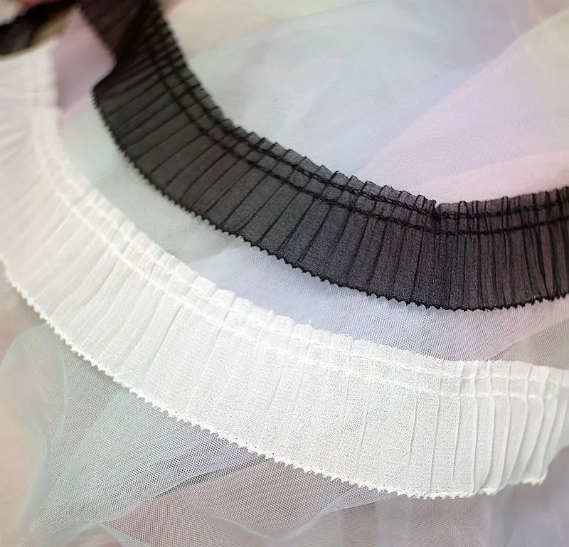 Single-Layer Wrinkle Pleated Lace for Accordion, Garment Accessories, Black and White Chiffon Lace, Width 4cm