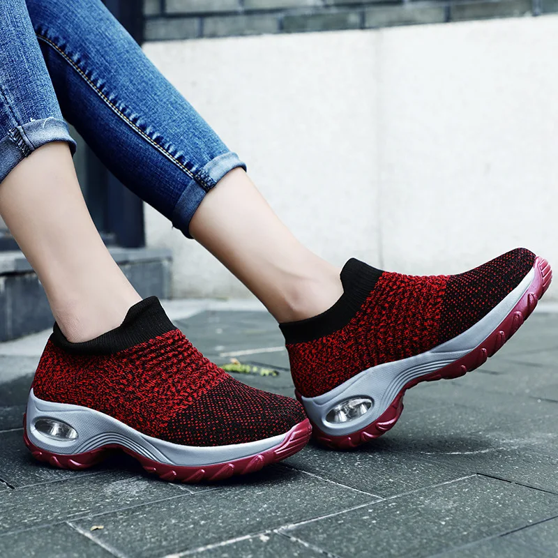 2021Running Shoes Mesh Women Outdoor Couples Breathable Soft Athletics Jogging Sneaker