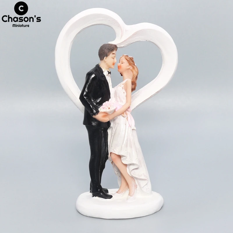 Wedding Anniversary Couple Figurines Car Accessories Valentine\'s Day Ornaments Home Decoration Resin Crafts Gift for Guest