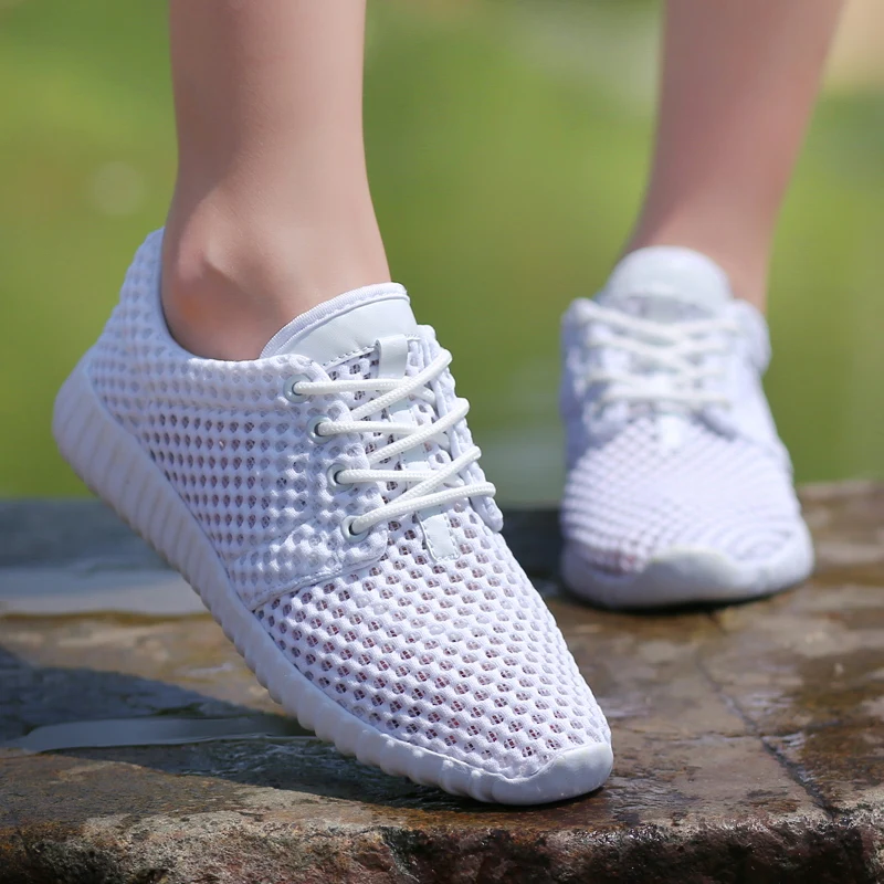 Summer hollow sports shoes unisex breathable running shoes mesh casual shoes light travel shoes shoes for women sneakers