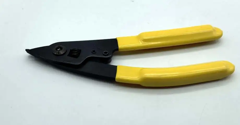 Fiber Optic Stripper CFS-2 For Stripping 125 Micron Fiber With 250um Buffer Coating Two Hole Cutter One Pcs