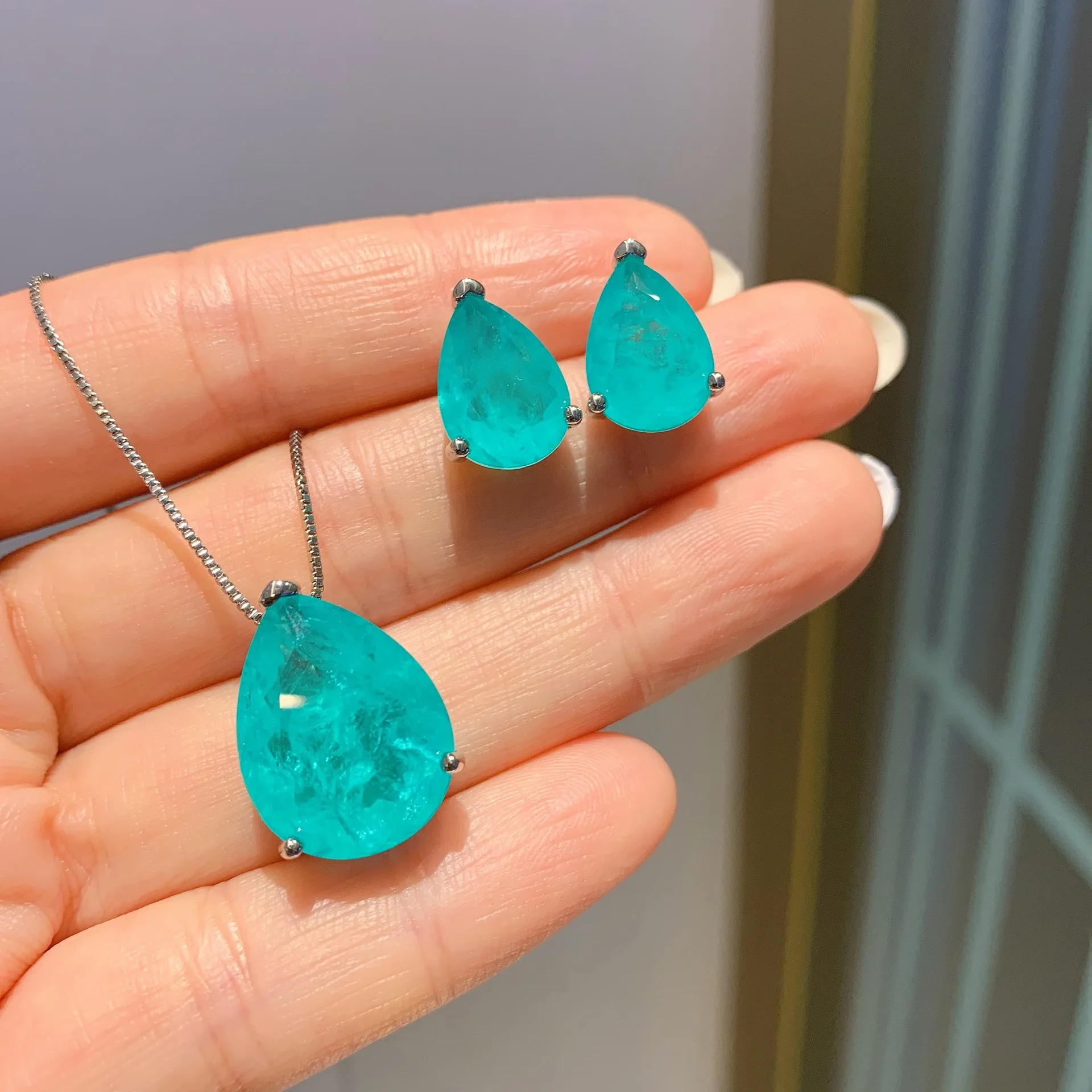 

QTT 2022 New Arrival Silver Color Water Drop Paraiba Tourmaline Lab Emerald Pendant Necklace Earrings Wedding Women's Jewelry