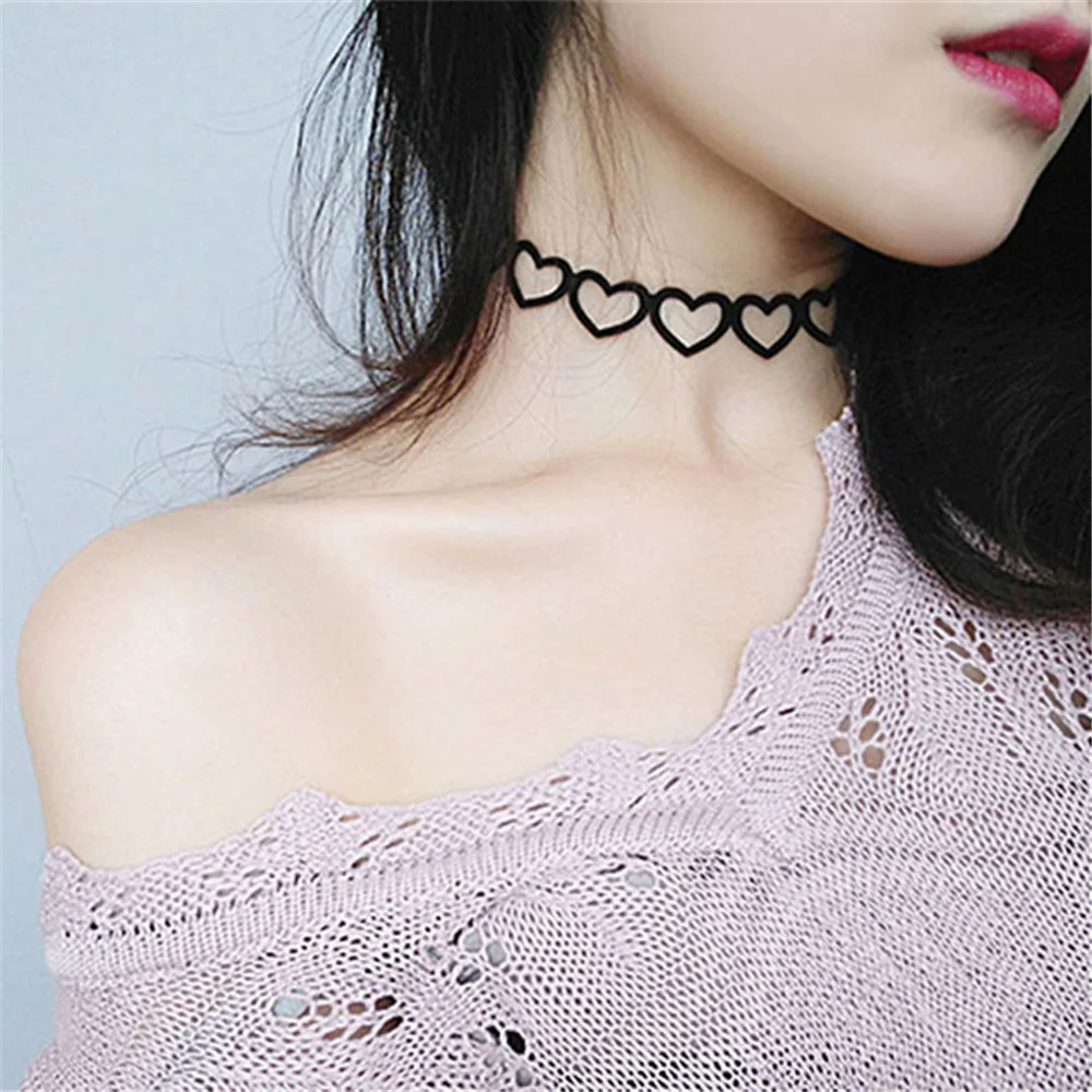 Black Lace Tattoo Choker Vintage Velvet Hollow Love Creative Necklace Women\'s Jewelry Neckline Decoration Party Supply for Girls