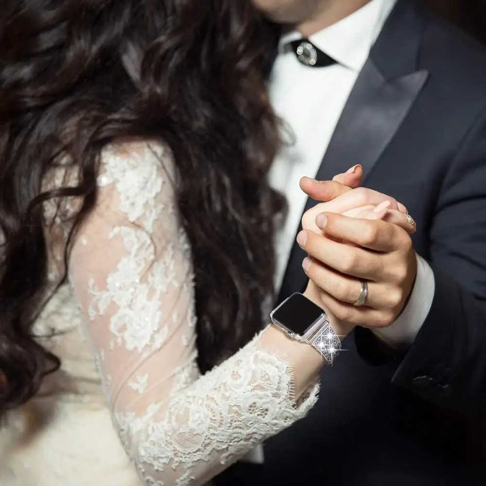 Metal diamond strap for Apple watch 7 6 5 4 se 44mm 40mm Woman Comfortable Replacement Bracelet Strap for iwatch 3 2 1 42mm 38mm