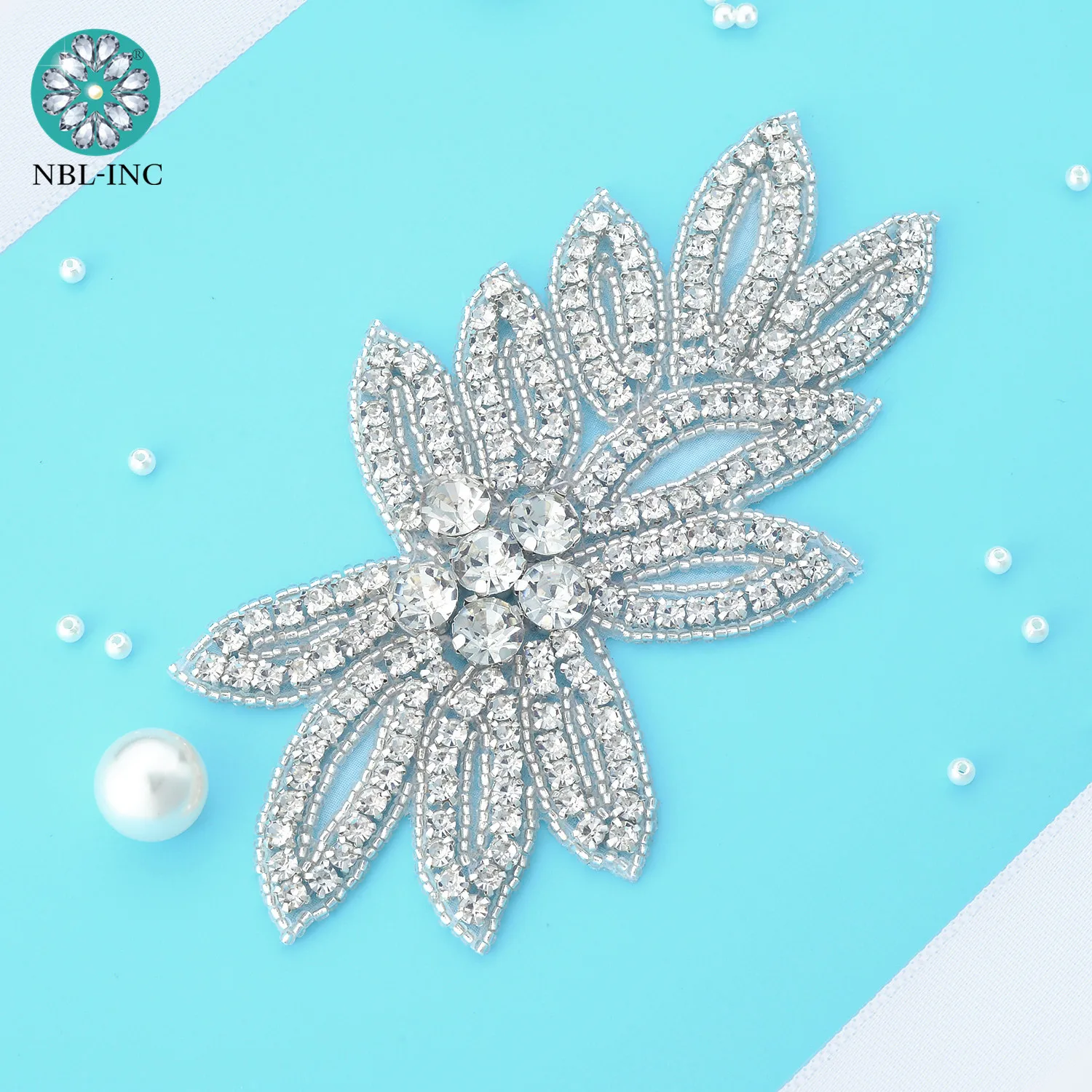 

(30PCS) Wholesale bridal beaded sewing flower rhinestone applique patch iron on for wedding evening dress WDD0025