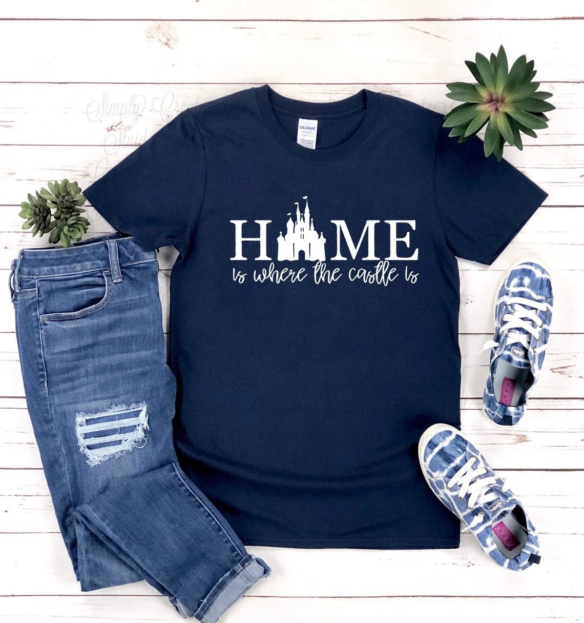 Camiseta de casa es donde está el castillo, camisa divertida de casa con logotipo del castillo para mujer, camisetas a juego para parejas, Tops de vacaciones familiares