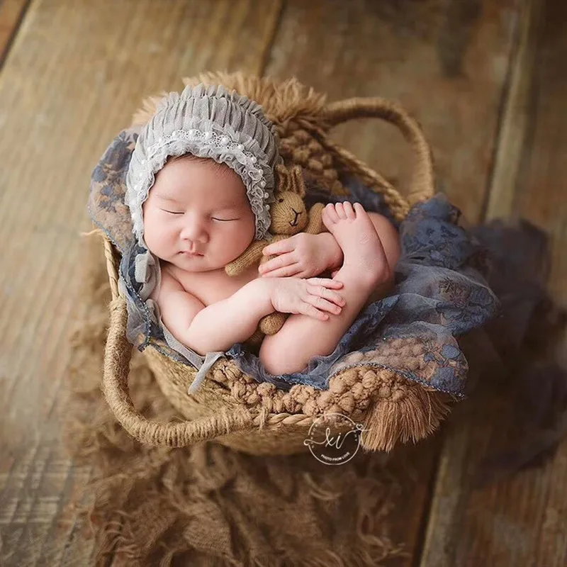 

Newborn basket photography props,handwoven straw crib for baby photo prop