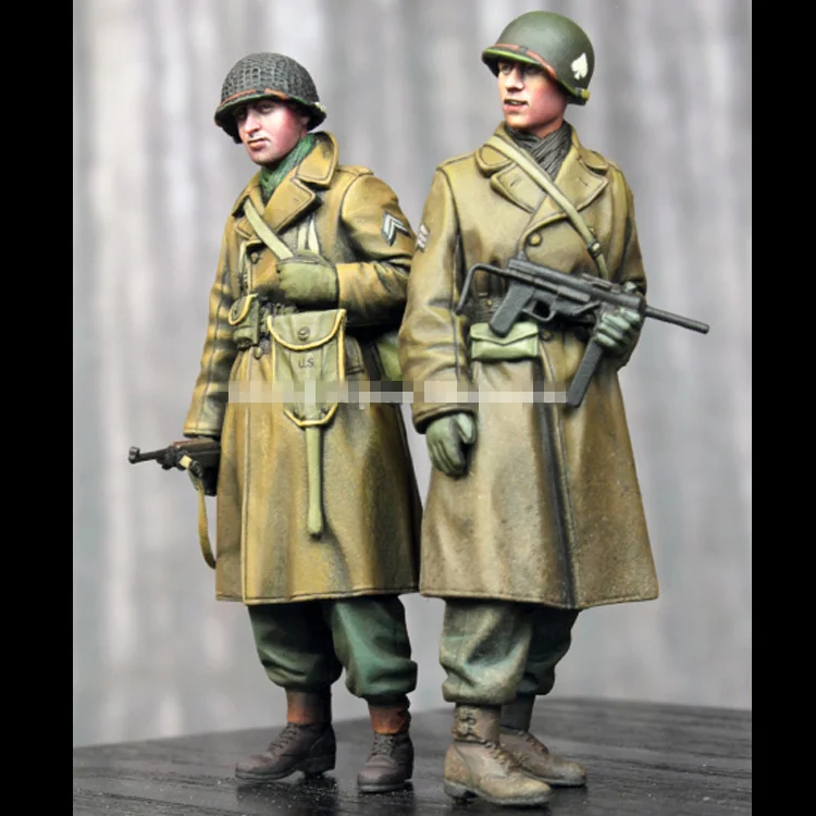 1/35 Resin Figure Model kits 2 figures Unassambled Unpainted C563