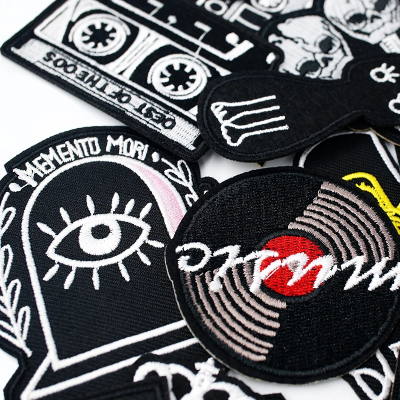 Black-And-White Embroidered Applique Cute Patches Fabric Garment DIY Apparel Accessories Badges Music 1987