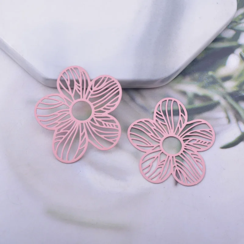 50 Stück AB6540 31*28mm bemalte Blumenanhänger DIY Schmuck Ohrring Zubehör – Detail 6