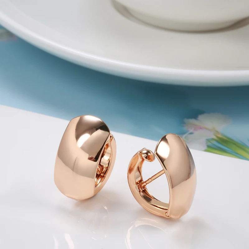 New Minimalist Korea Jewelry High Sense Spring Stud Earrings 585 Rose Gold Large Glossy Hip Hop Party Sexy Earrings for Women