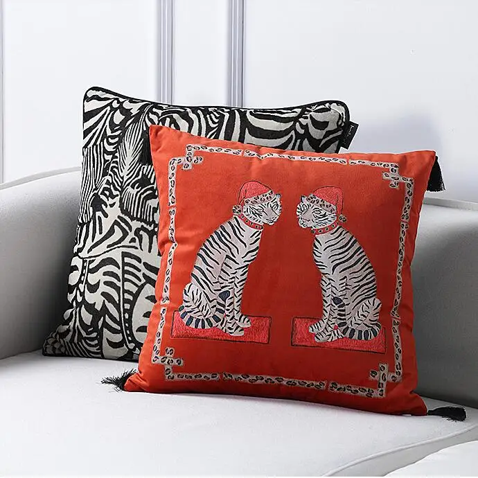 Luxury Velvet Cushion Cover Decorative Pillow Case Tassel Modern Animal Collection Leopard Print Soft Coussin Sofa Chair Cushion