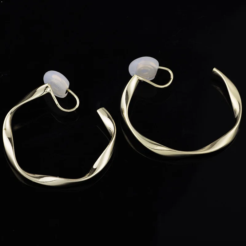 Simple Cold Wind Mosquito Coil Ear Clip Circle Earring Wild Spiral Earring Female Gift Hot Sale