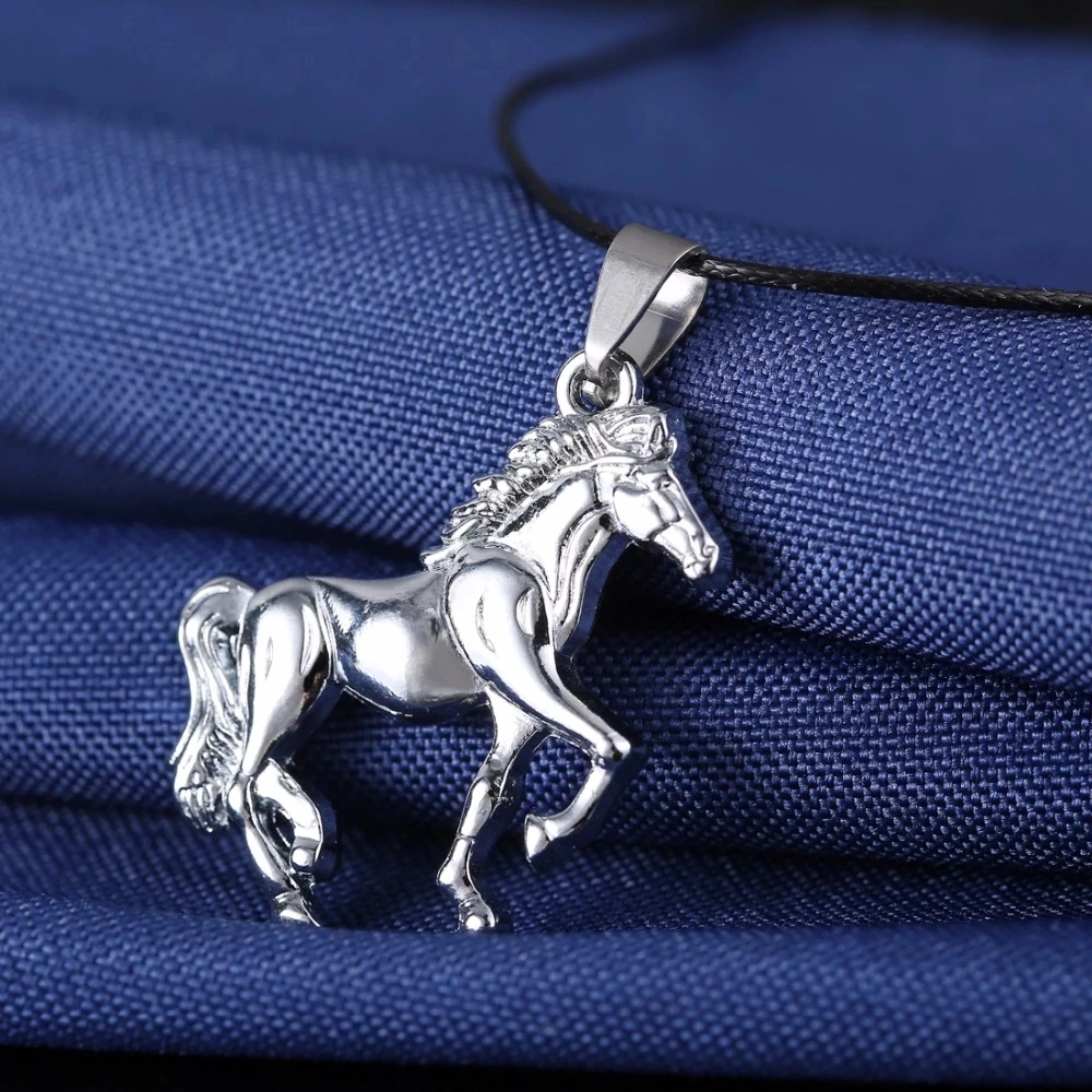 Rinhoo Run Horse Pendant Necklace Charming Stainless Steel Pendants Fashion Animal Jewelry for Women Men Dainty Character Gift