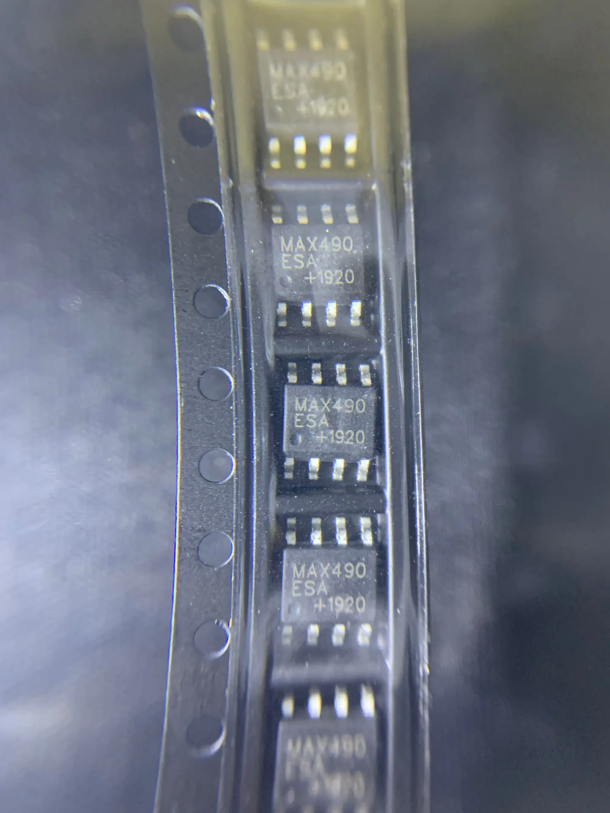 20 ชิ้น/ล็อต MAX490 MAX490ESA MAX490CSA SOP8 ใหม่จัดส่งฟรี
