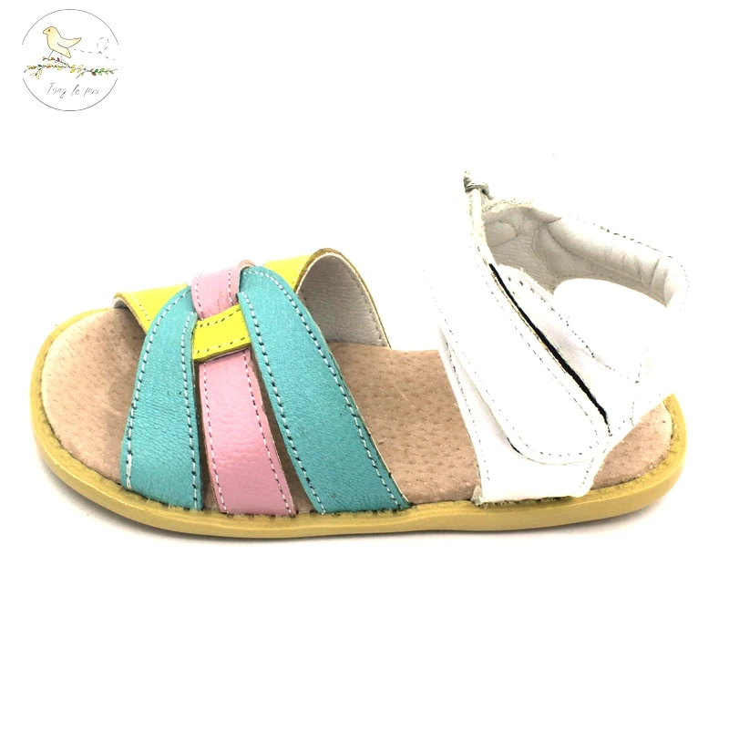 Tong Lok-zapatos para correr para niños, sandalias de estilo para bebés, sandalias informales antideslizantes, deportivas huecas de aire, sandalias para niños