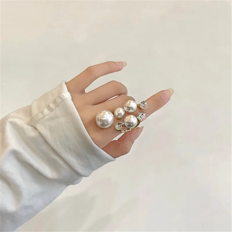 Kshmir Ladies elegant retro super large pearl rings ladies shiny crystal irregular rhinestone charm Korean wedding jewelry ring