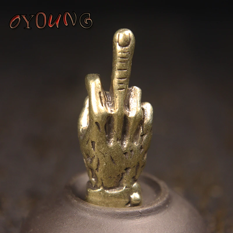 Handmade Vintage Copper Vertical Middle Finger Hand Gesture Creative Brass Office Decoration Tea Pet Ornaments Car Decor Gifts