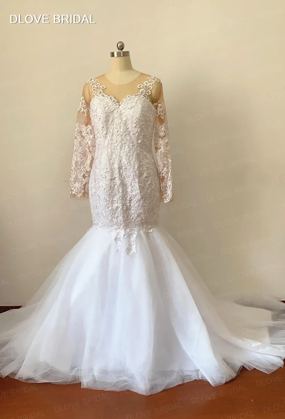 

Vintage Lace Mermaid Wedding Dress Delicate Pearl Beaded Long Sleeve Bridal Gown