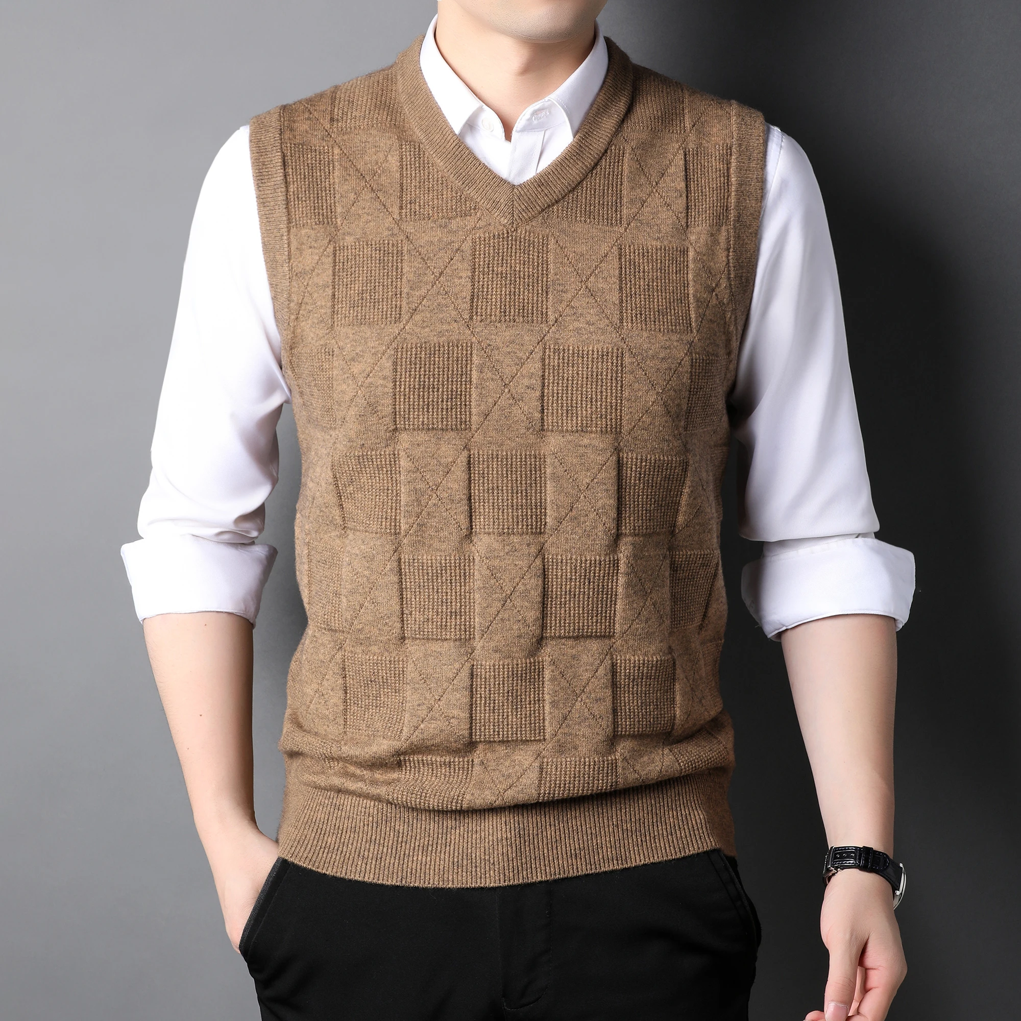 2023 Autumn New Men\'s Khaki V-Neck Knitted Vest Business Casual Classic Style Thick Sleeveless Sweater Vest Male Brand Clothing