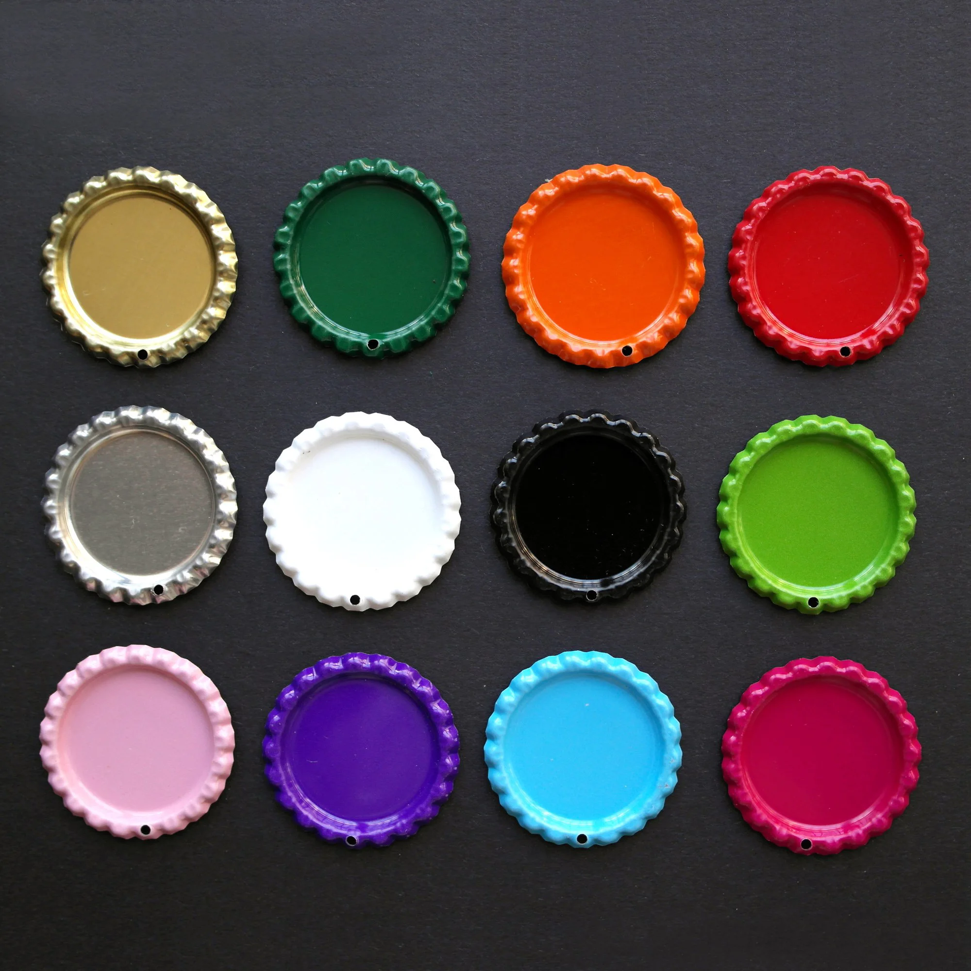 Free Shipping Two Side Colored Metal Flattened Bottle Caps With 2MM Hole Flat Bottlecaps for Pendant 64 Pcs/lot Free Shipping