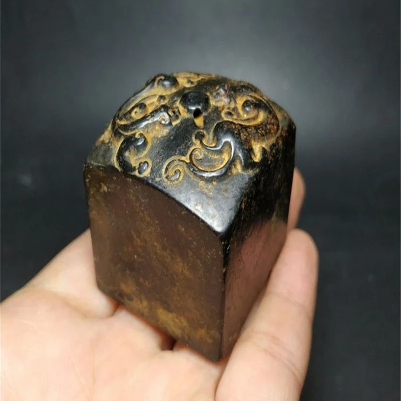 Red Mountain Culture Collection Iron Meteorite Shuanglong Seal Can Absorb Magnetism