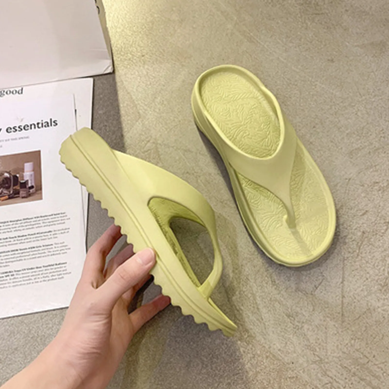 Women Men flip-flops Yoga Mat Flip Flops Arch Support Non-slip slippers couples Thong Sandals beach soft bottom slippers